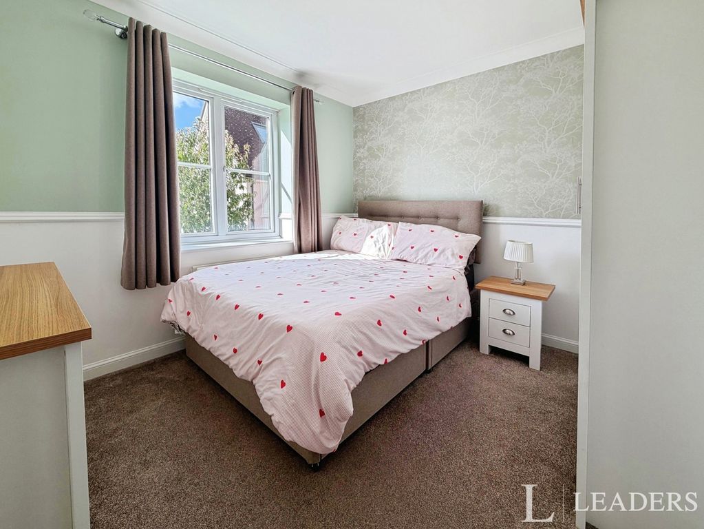Property photo 2 of 14 Bedroom