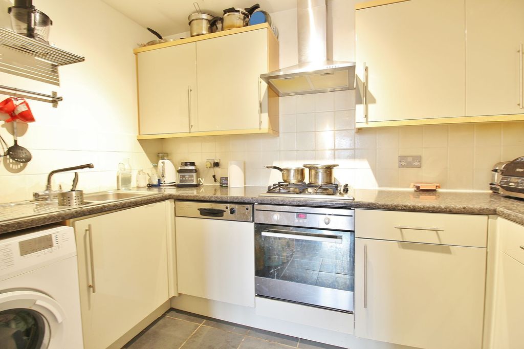 Property photo 2 of 6