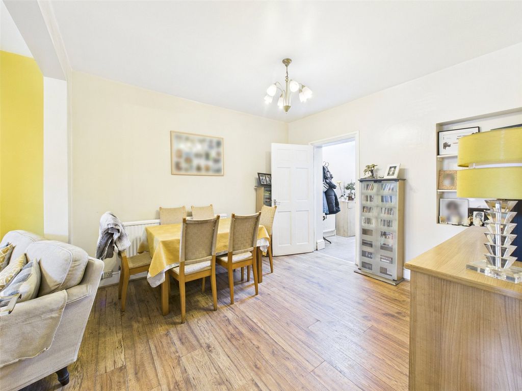 Property photo 3 of 17 Picture No. 12