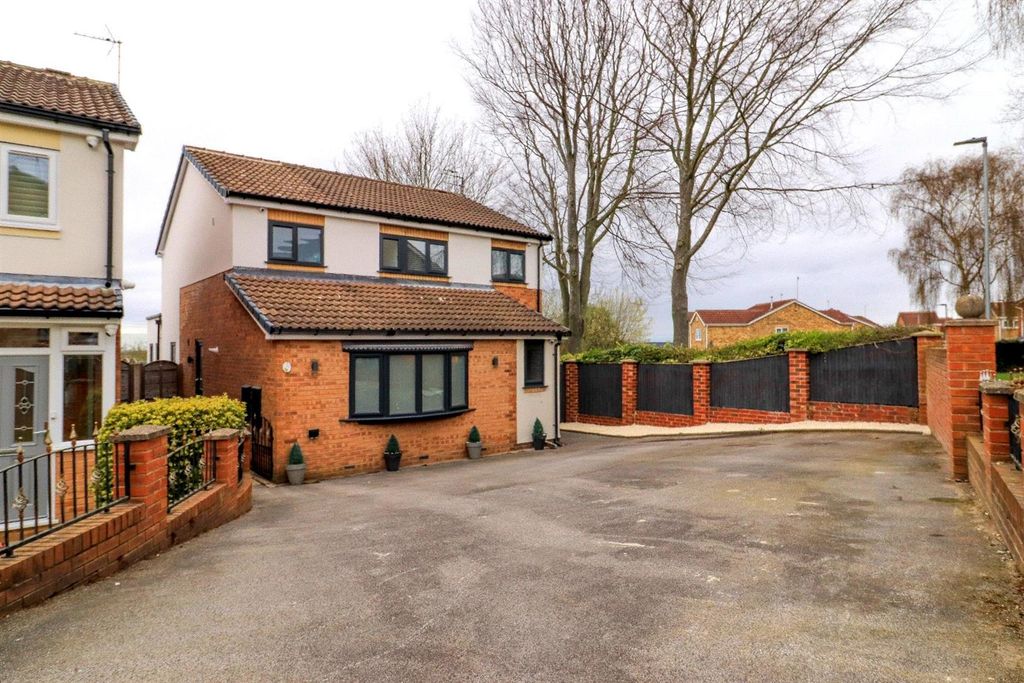 Property photo 2 of 20