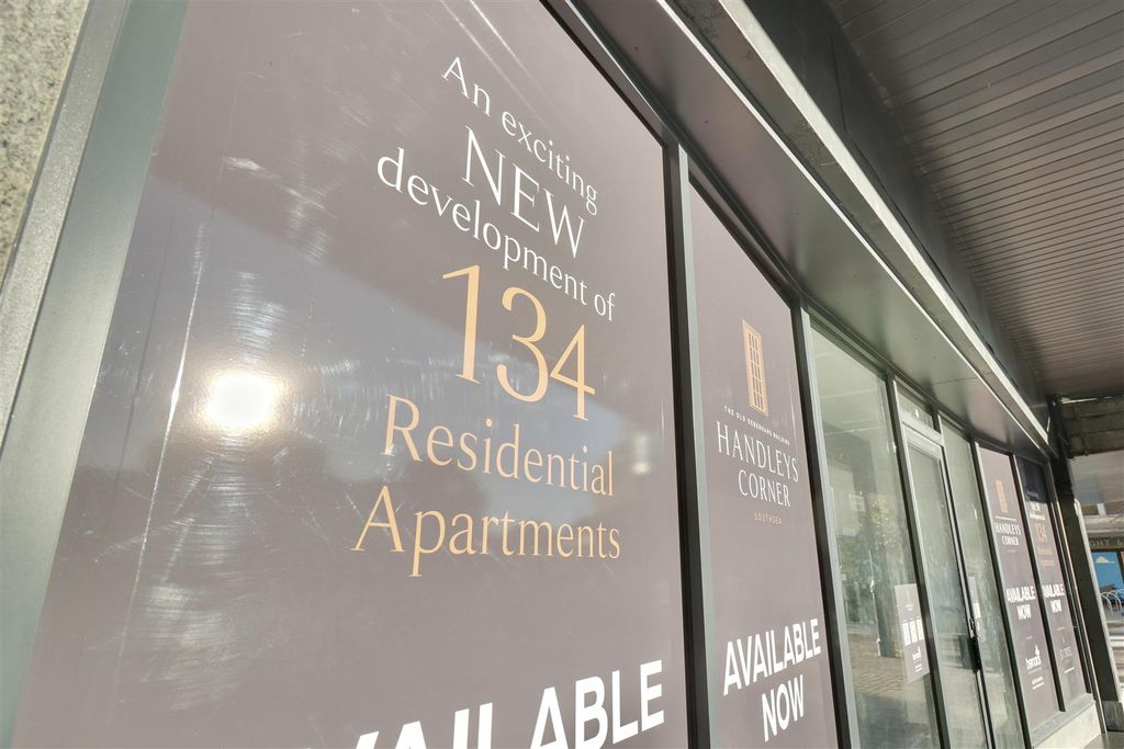 Property photo 3 of 18 52B0Ed17-0926-45B8-84Da-C9183Bbb6193_1_201_A.Jpeg