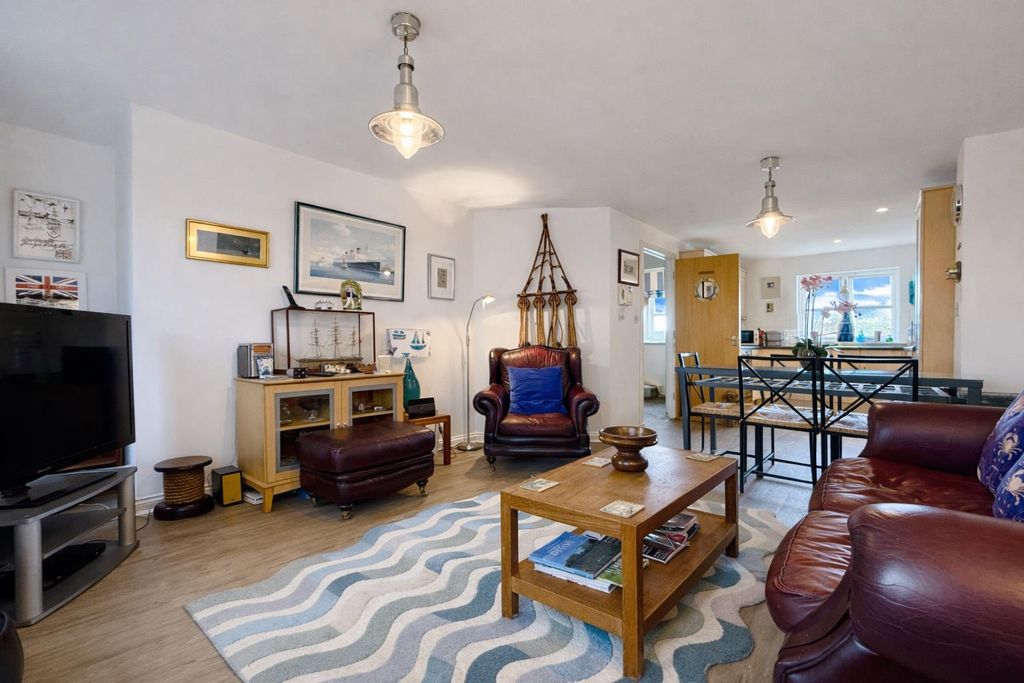 Property photo 3 of 18 Living Room.Png