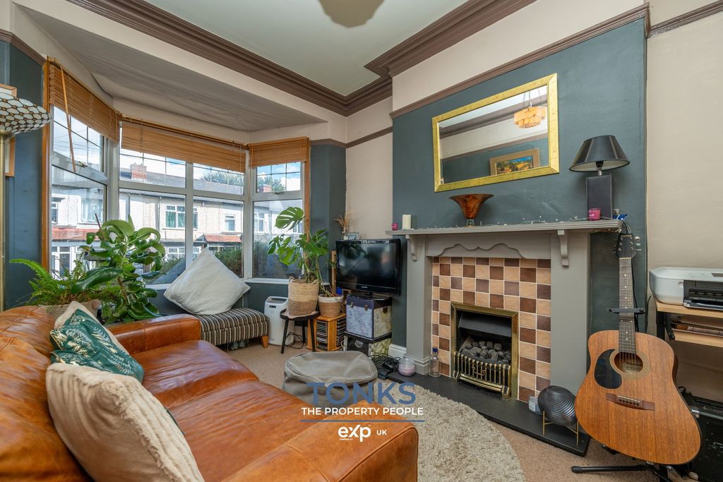 Property photo 3 of 11