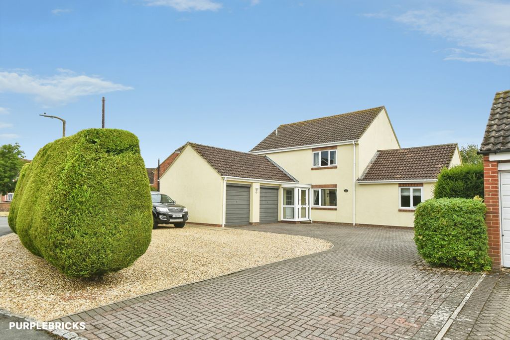 Property photo 1 of 43