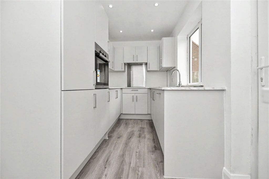 Property photo 3 of 10 Picture No. 08