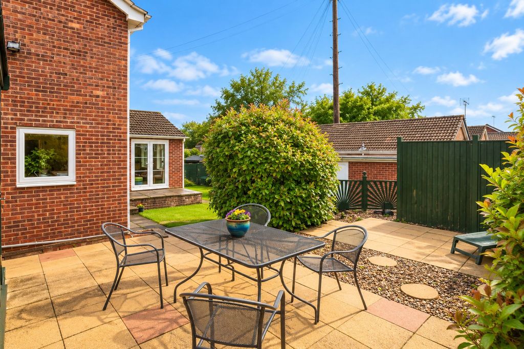Property photo 3 of 32
