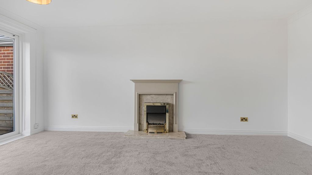 Property photo 3 of 24