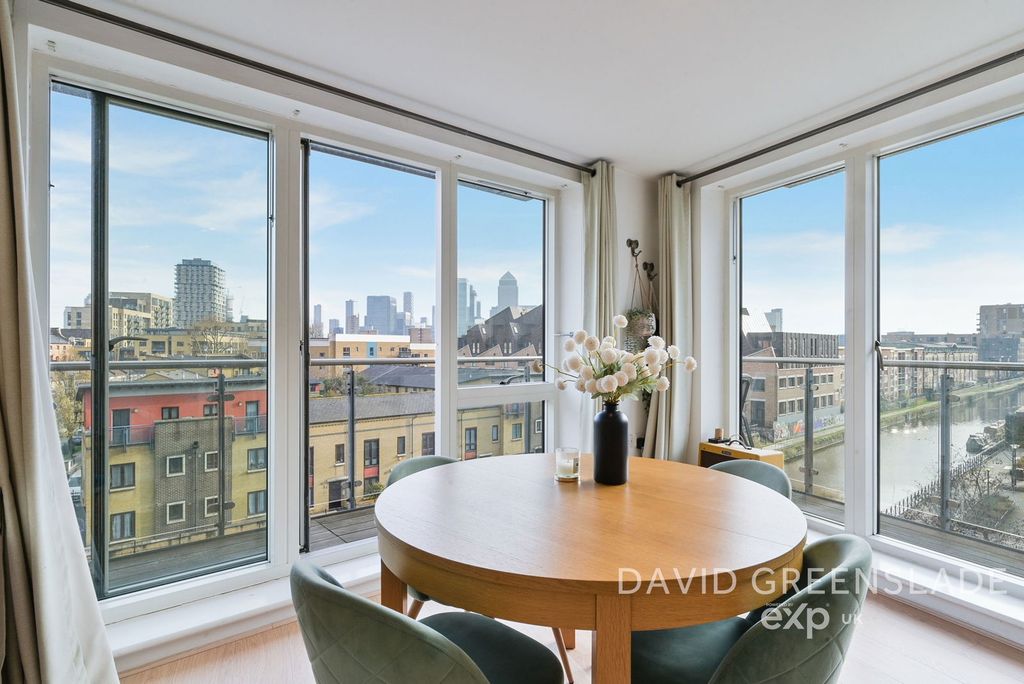 Property photo 2 of 29