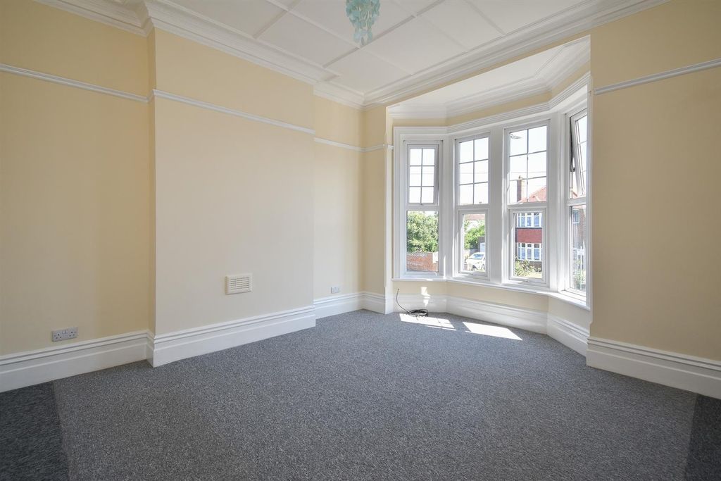 Property photo 3 of 18 Reception Room