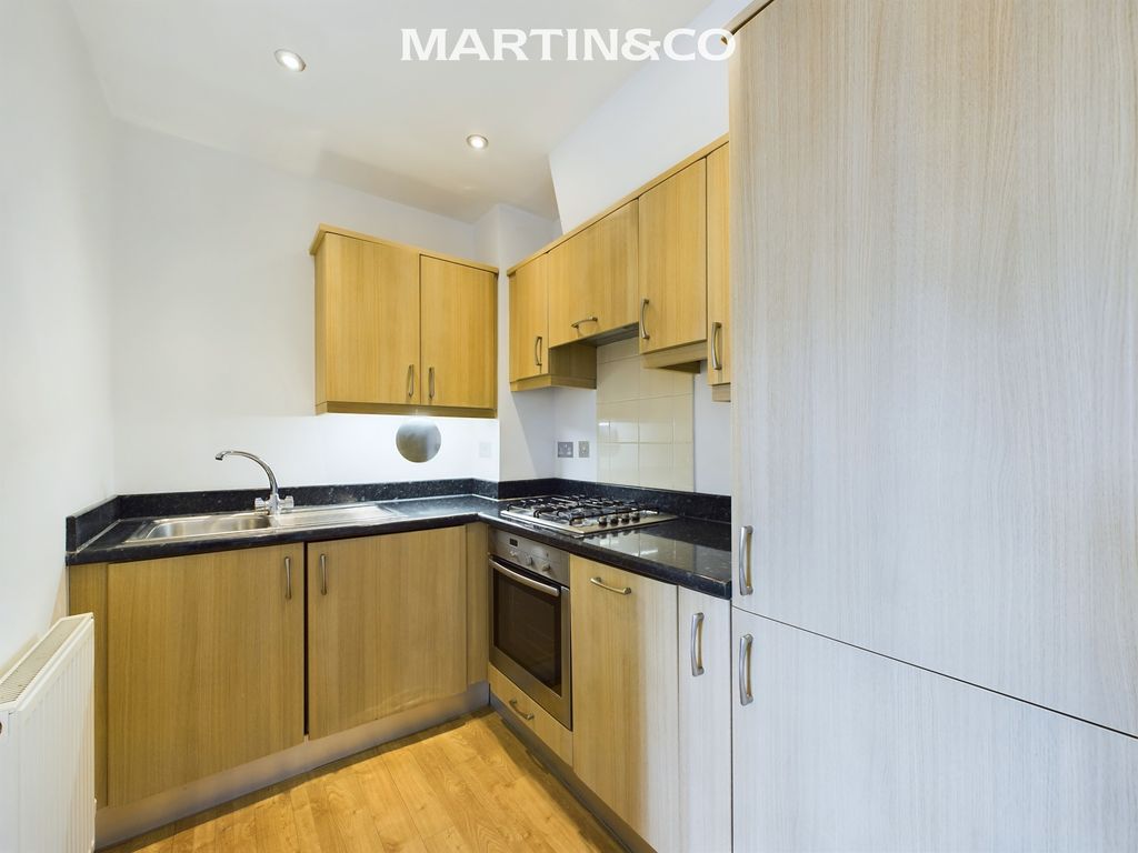 Property photo 3 of 10 Cam03627G0-Pr0052-Still004