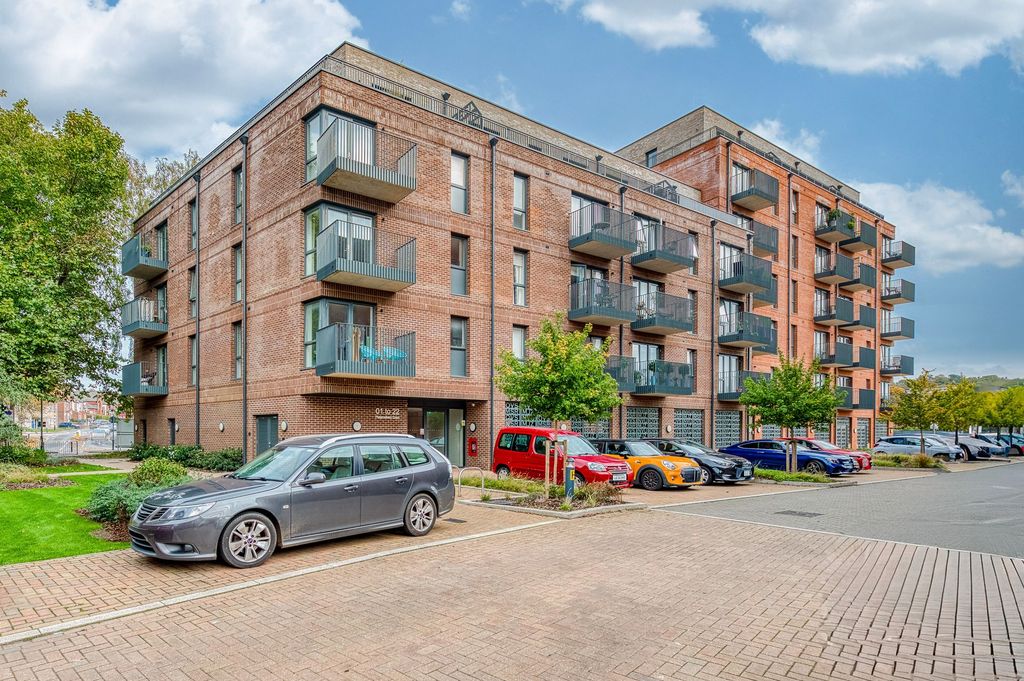 Property photo 1 of 13