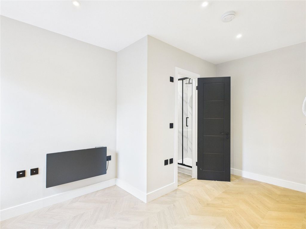 Property photo 2 of 2 Picture No. 01