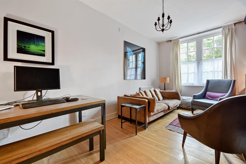 Property photo 1 of 8