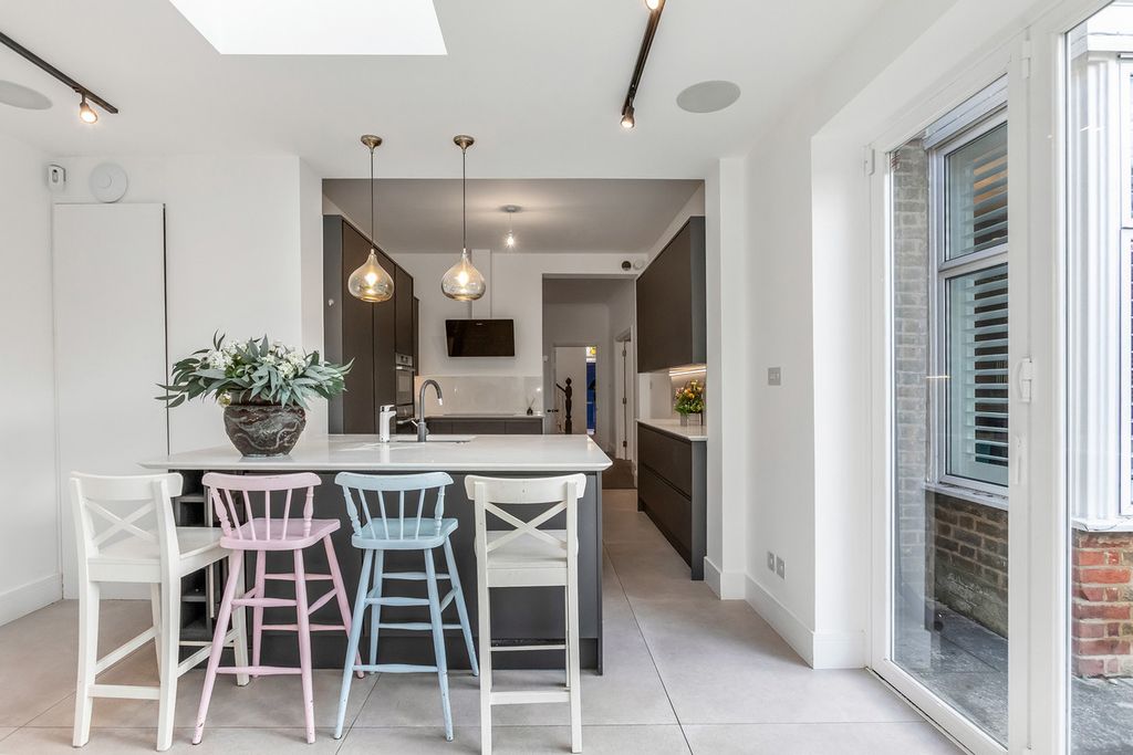 Property photo 2 of 50