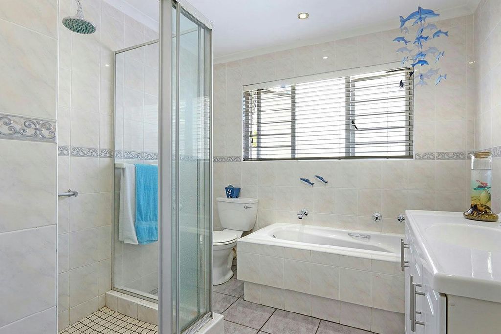 Property photo 3 of 22 1TV1321862