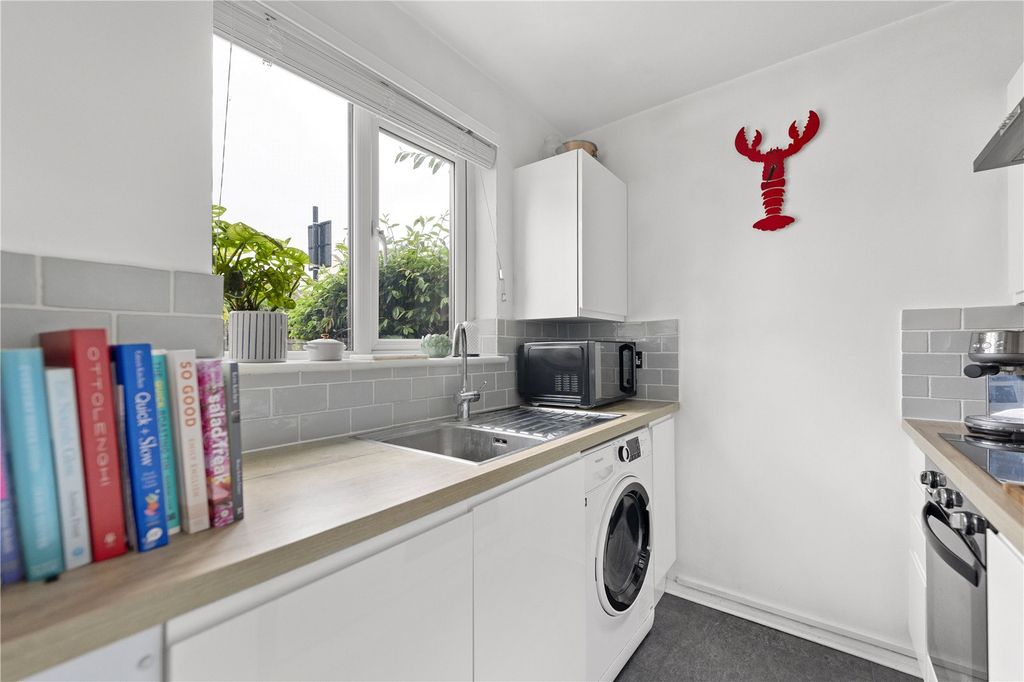 Property photo 3 of 8 Picture No. 05