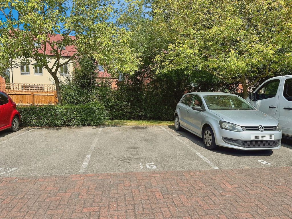 Property photo 2 of 6