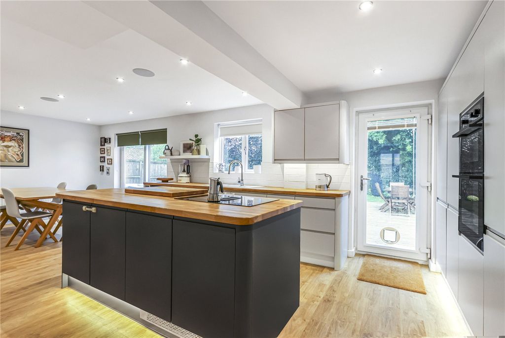 Property photo 2 of 15 Kitchen