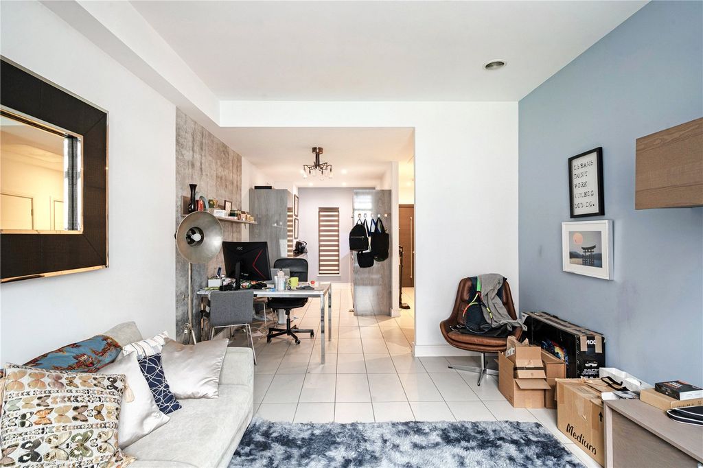 Property photo 3 of 15 Picture No. 34