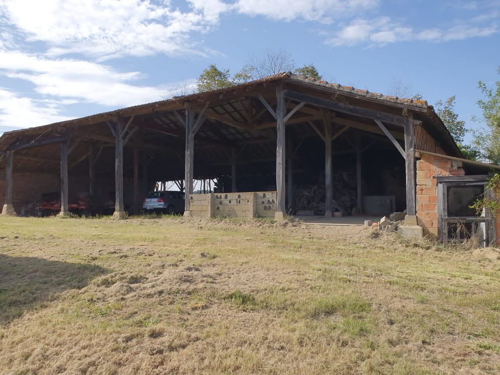 Property photo 3 of 40