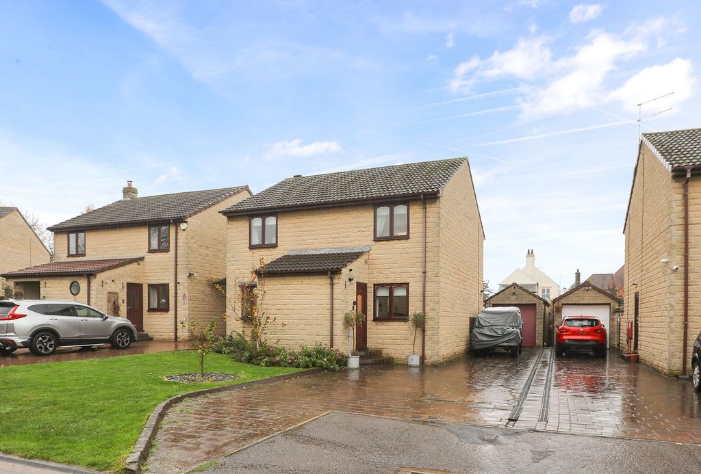 Property photo 1 of 20