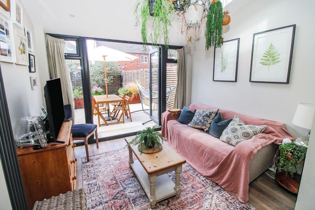 Property photo 2 of 19 Snug