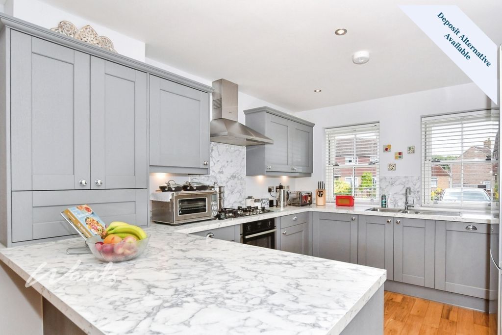 Property photo 2 of 14 48Fdccfc-8Dd 20- ...