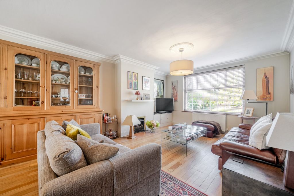 Property photo 2 of 14 Picture No. 13