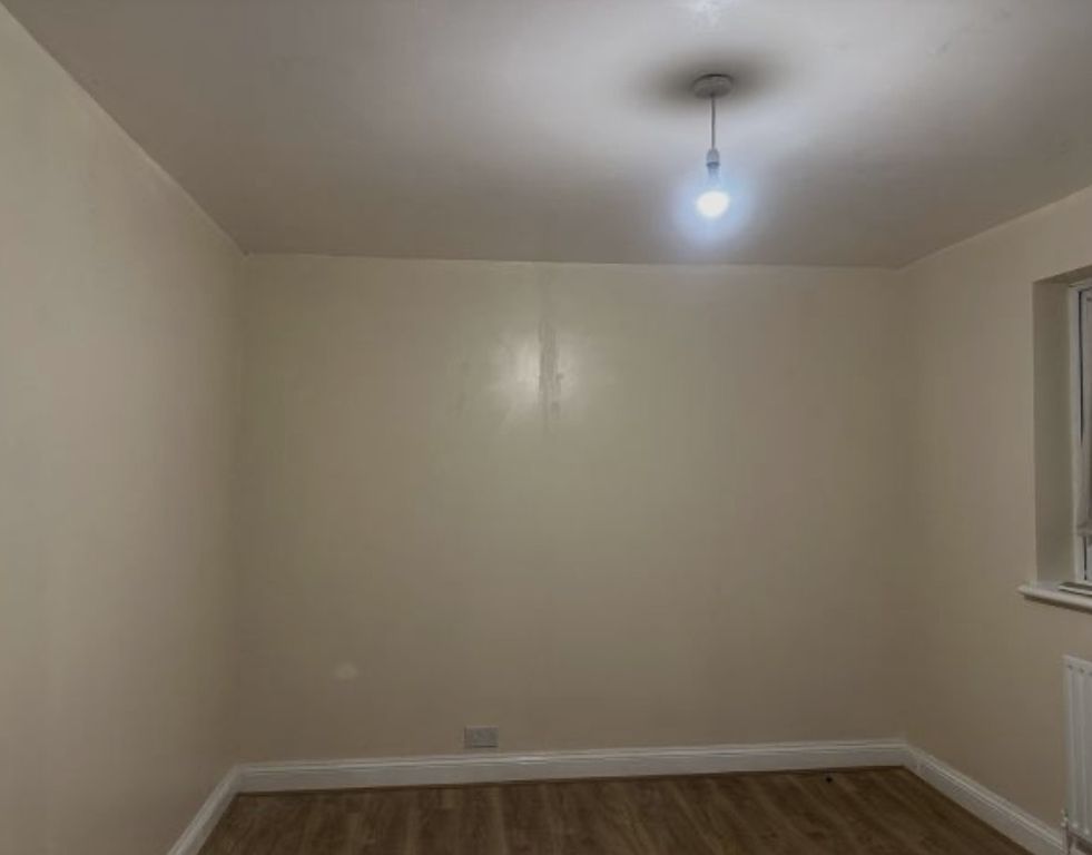 Property photo 1 of 2