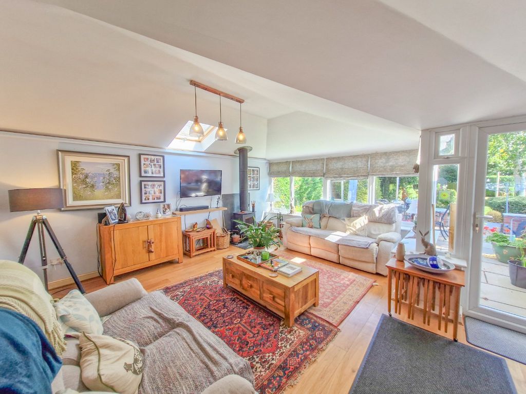 Property photo 3 of 52 4411728