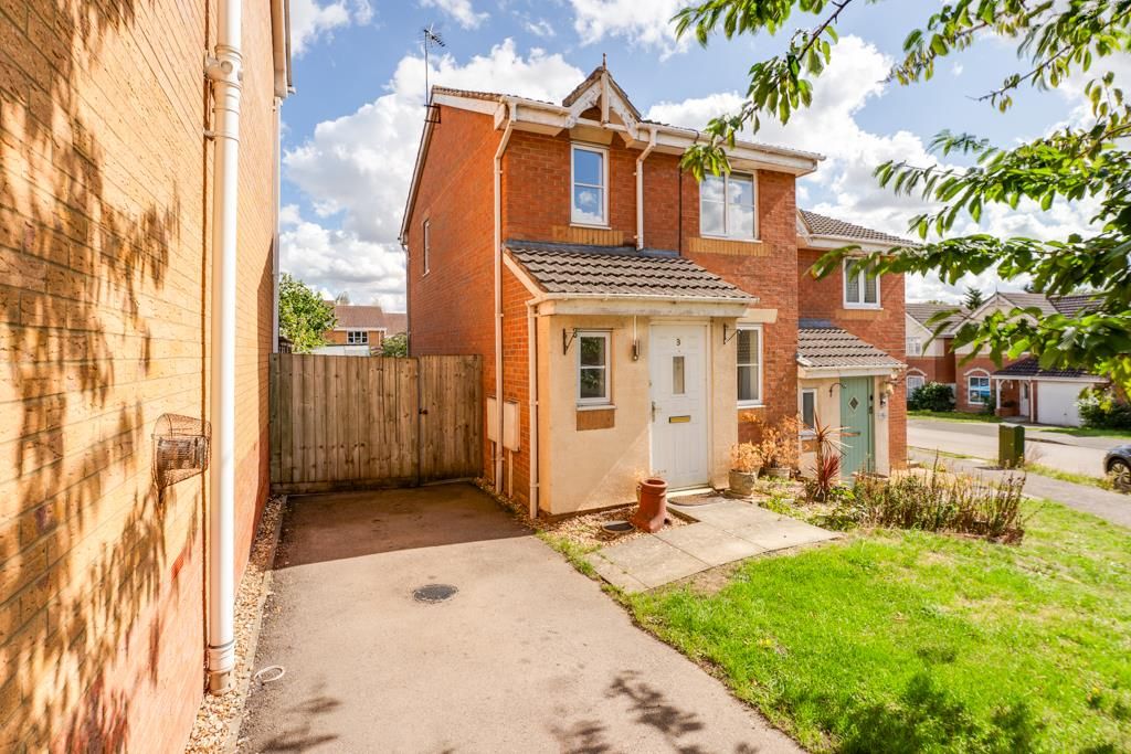 Property photo 2 of 18 3 Grant Close, Kettering -4.Jpg