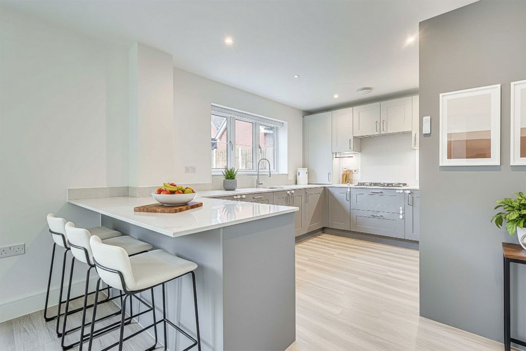 Property photo 3 of 23