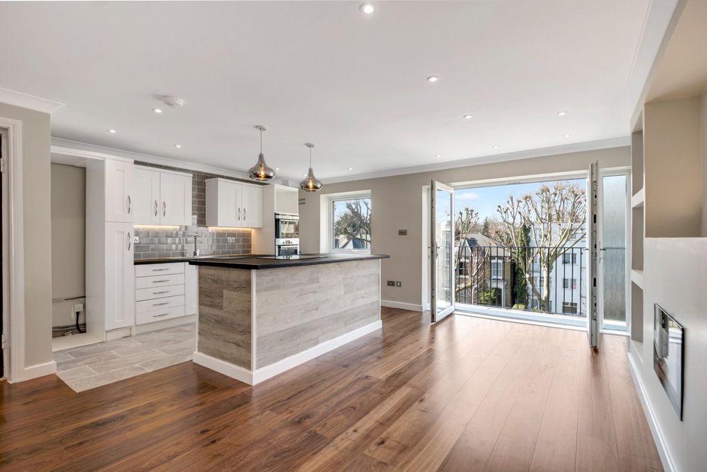 Property photo 1 of 16 Kitchen/Reception