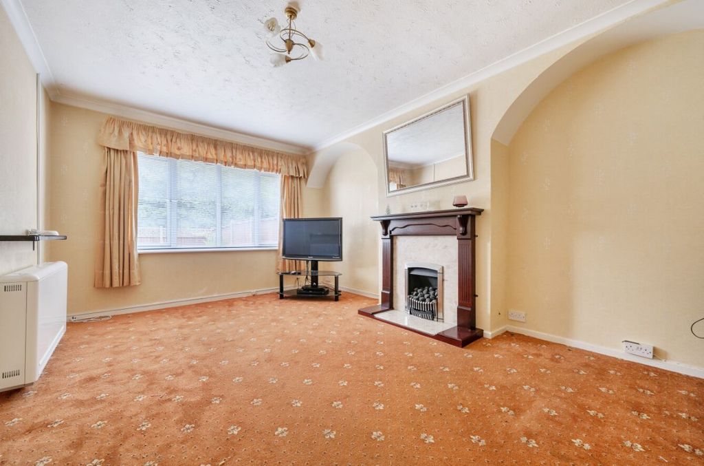 Property photo 3 of 16