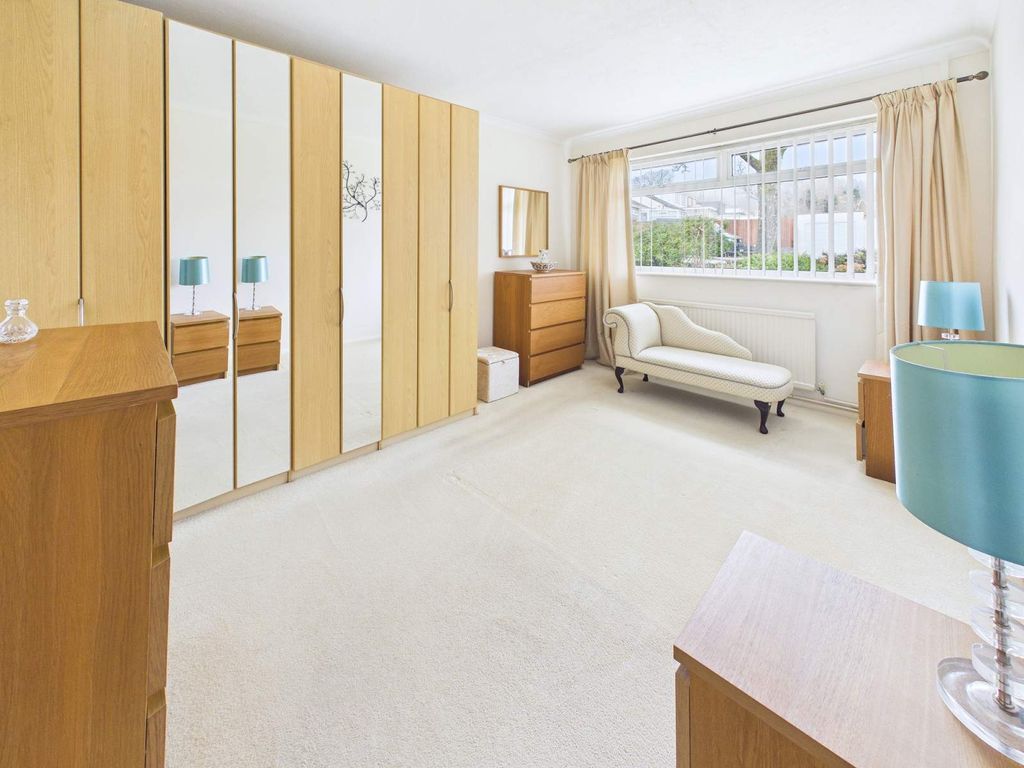 Property photo 3 of 17 Bedroom 1