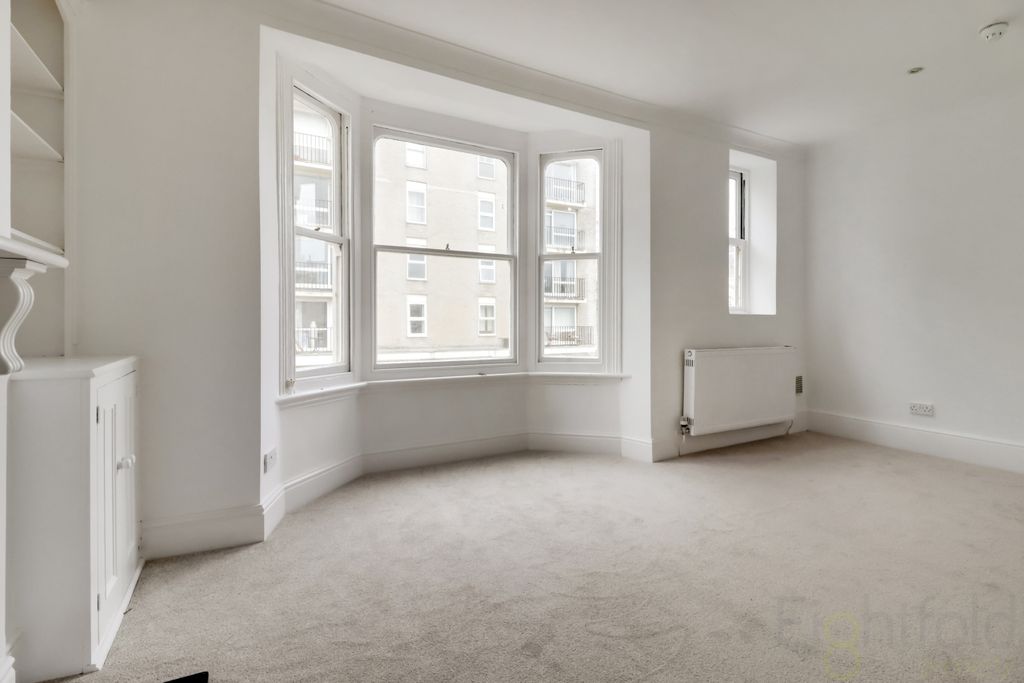 Property photo 3 of 9 Living Room