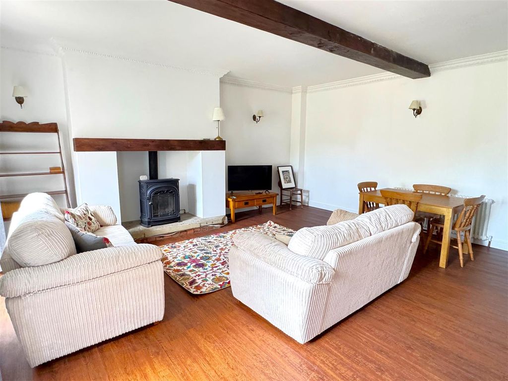 Property photo 2 of 14 6.Jpg