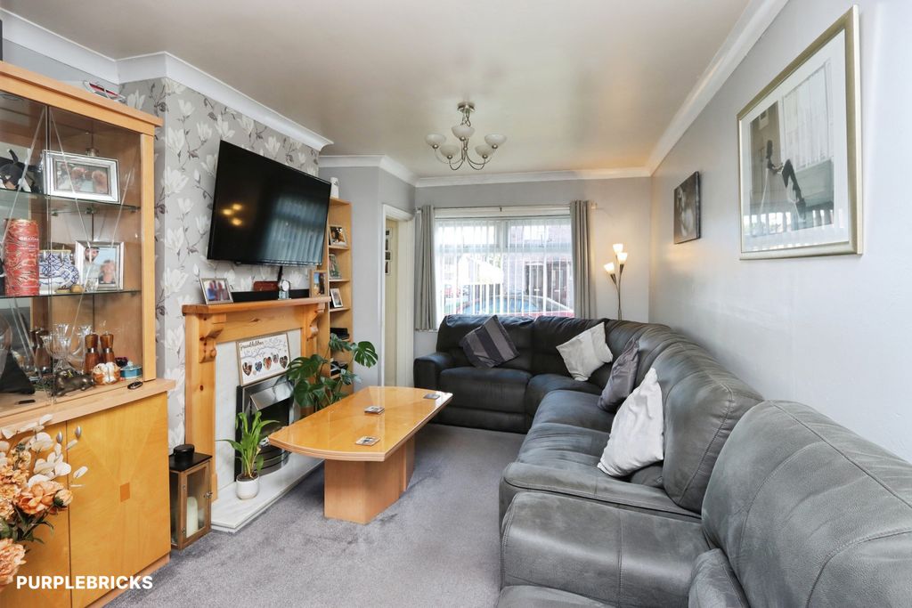 Property photo 2 of 21