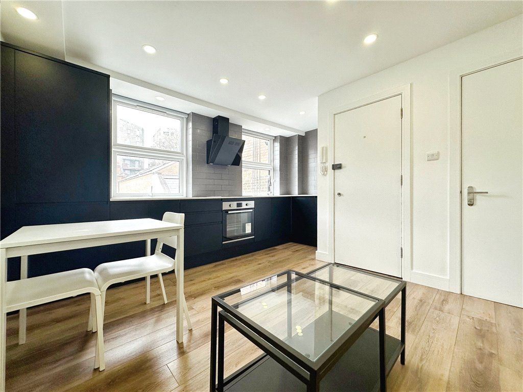 Property photo 2 of 7 Reception/Kitchen