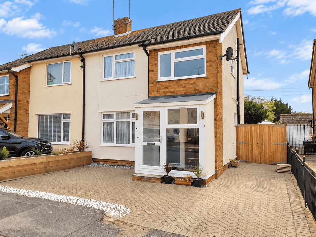 Property photo 1 of 15 3 Bedroom Semi Detached For Sale