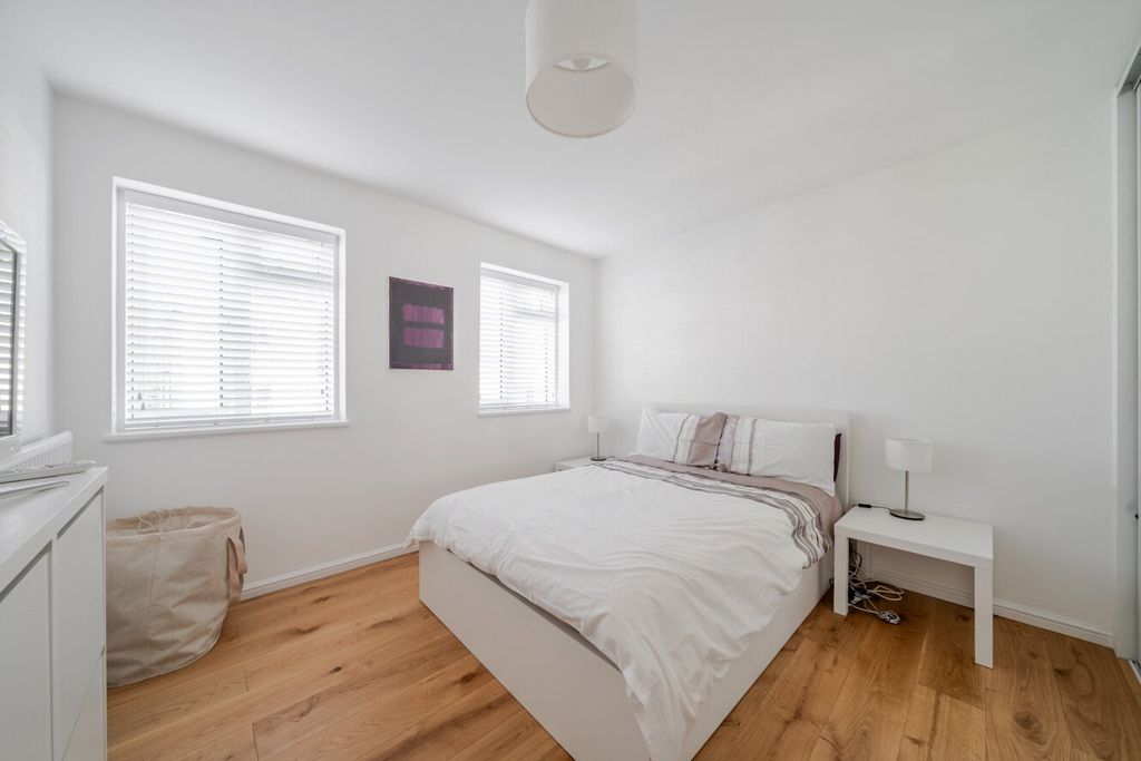 Property photo 3 of 11 Picture No. 38