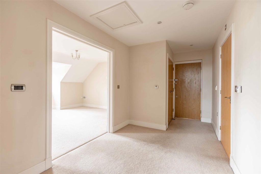Property photo 2 of 17 01Lw (2 Of 17).Jpg