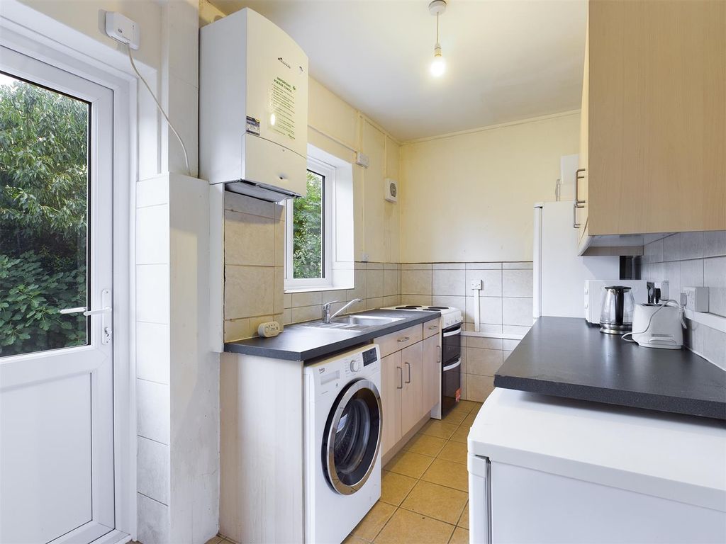 Property photo 3 of 11 Cam00771P1-Pr0144-Still04.Jpg