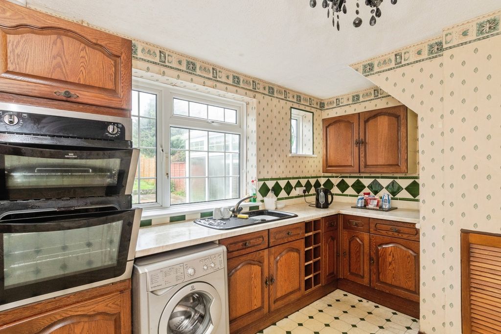 Property photo 2 of 16 Kitchen