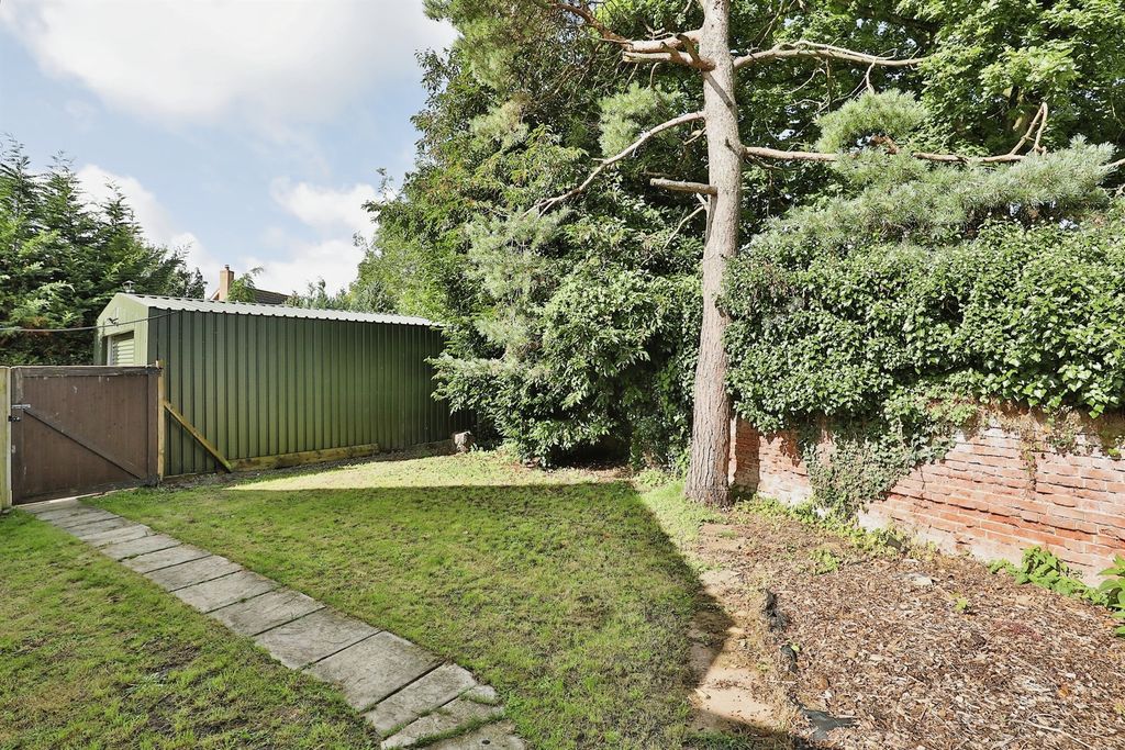 Property photo 2 of 19