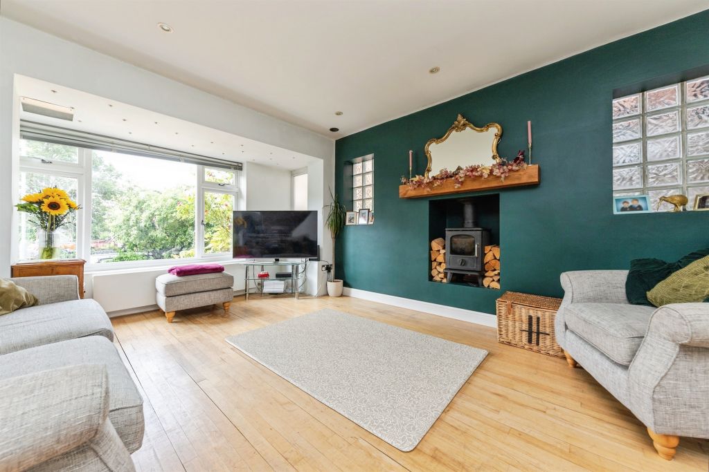 Property photo 2 of 17