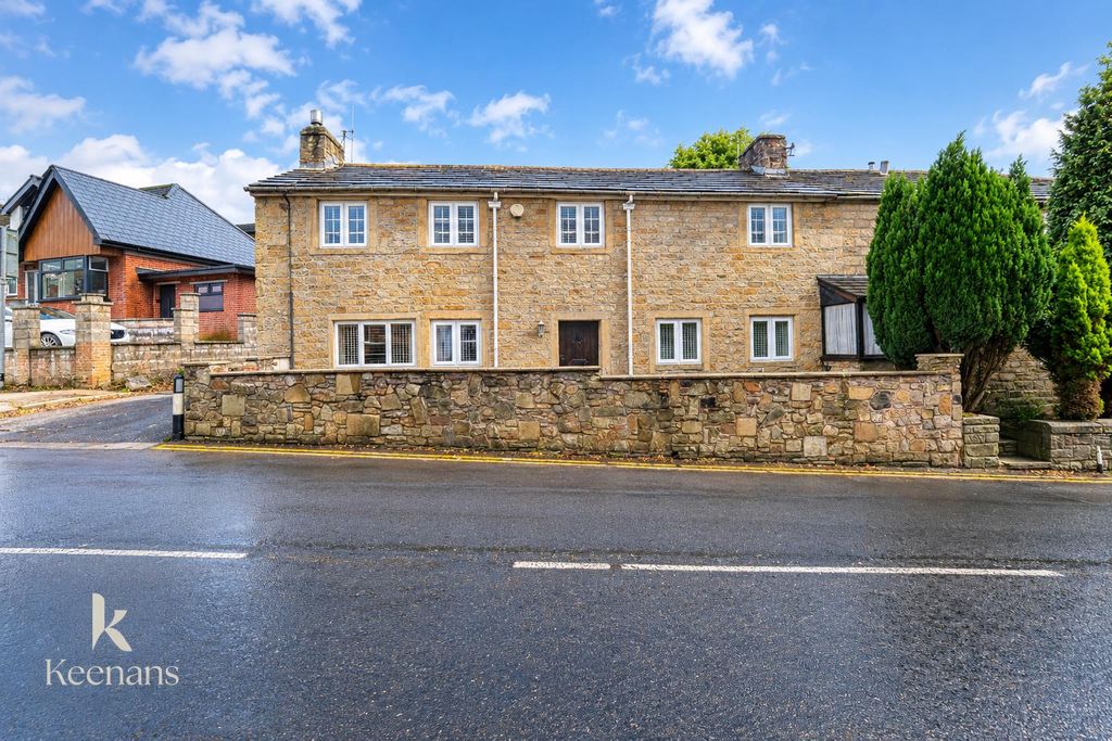 Property photo 1 of 33