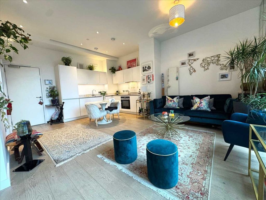 Property photo 1 of 18 Main Picture