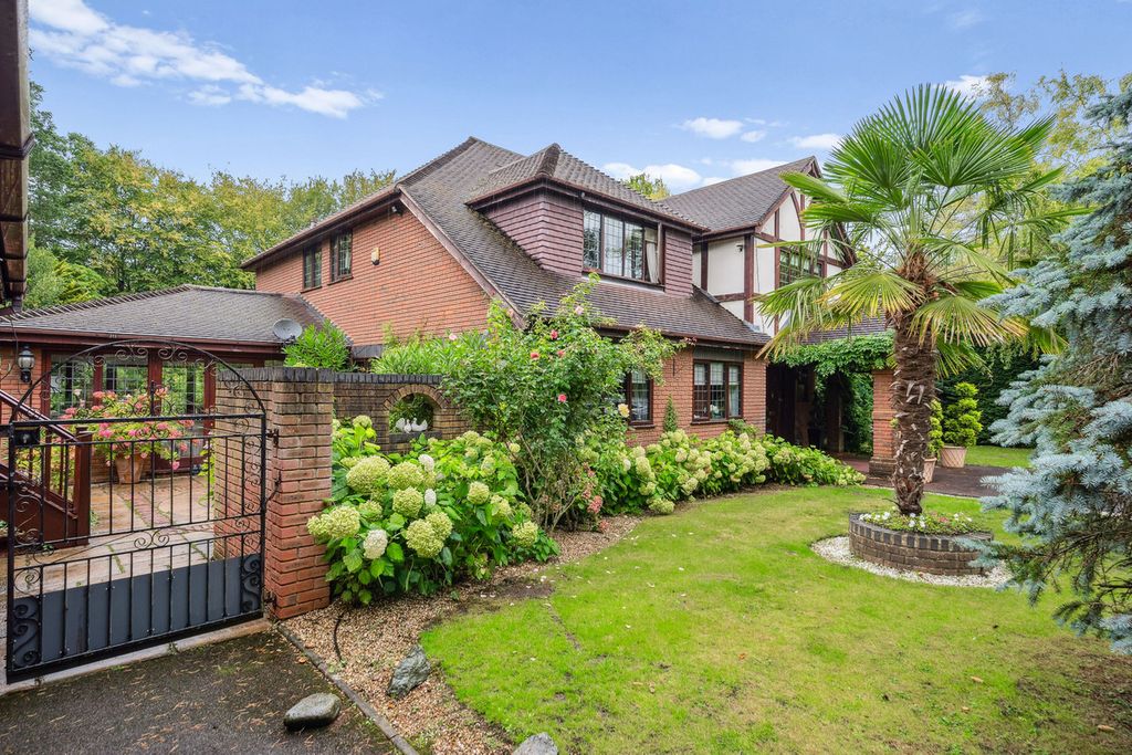 Property photo 1 of 34