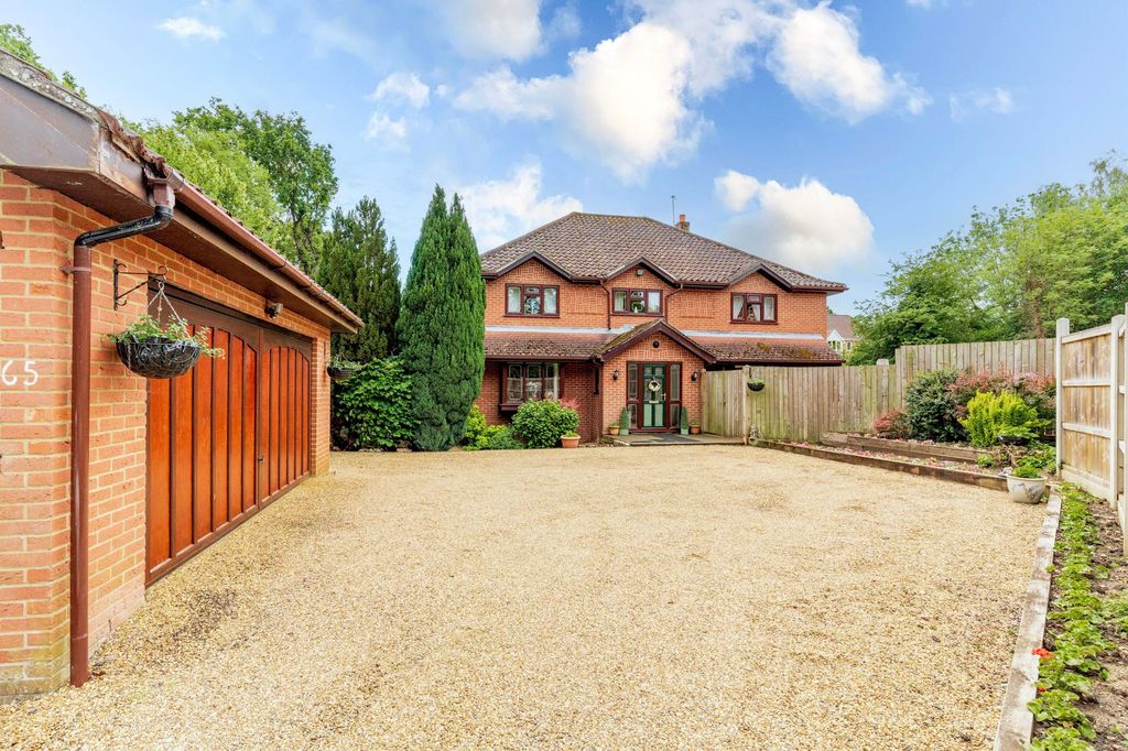 Property photo 1 of 24
